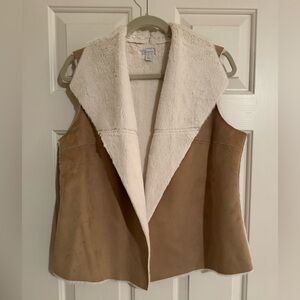 Relativity-Beige and Off-White Vest. Size M.  A great addition to your wardrobe!